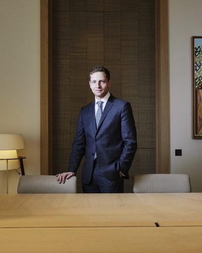 PORTFOLIO -  PORTRAIT -  CORPORATE